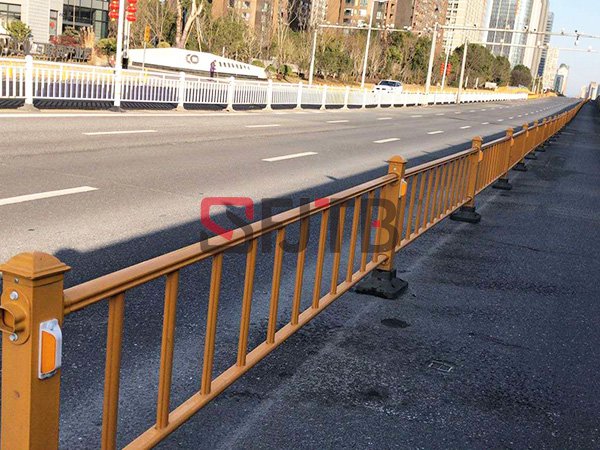 浙江杭州市臨時(shí)隔離護(hù)欄 浙江杭州市臨時(shí)隔離護(hù)欄