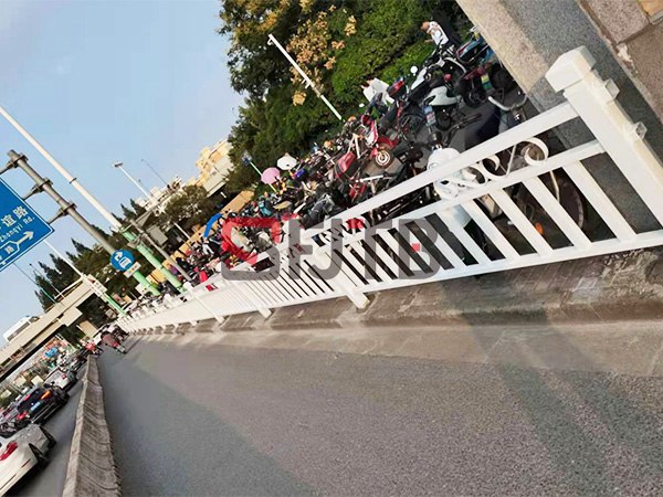 邊緣護(hù)欄 邊緣護(hù)欄